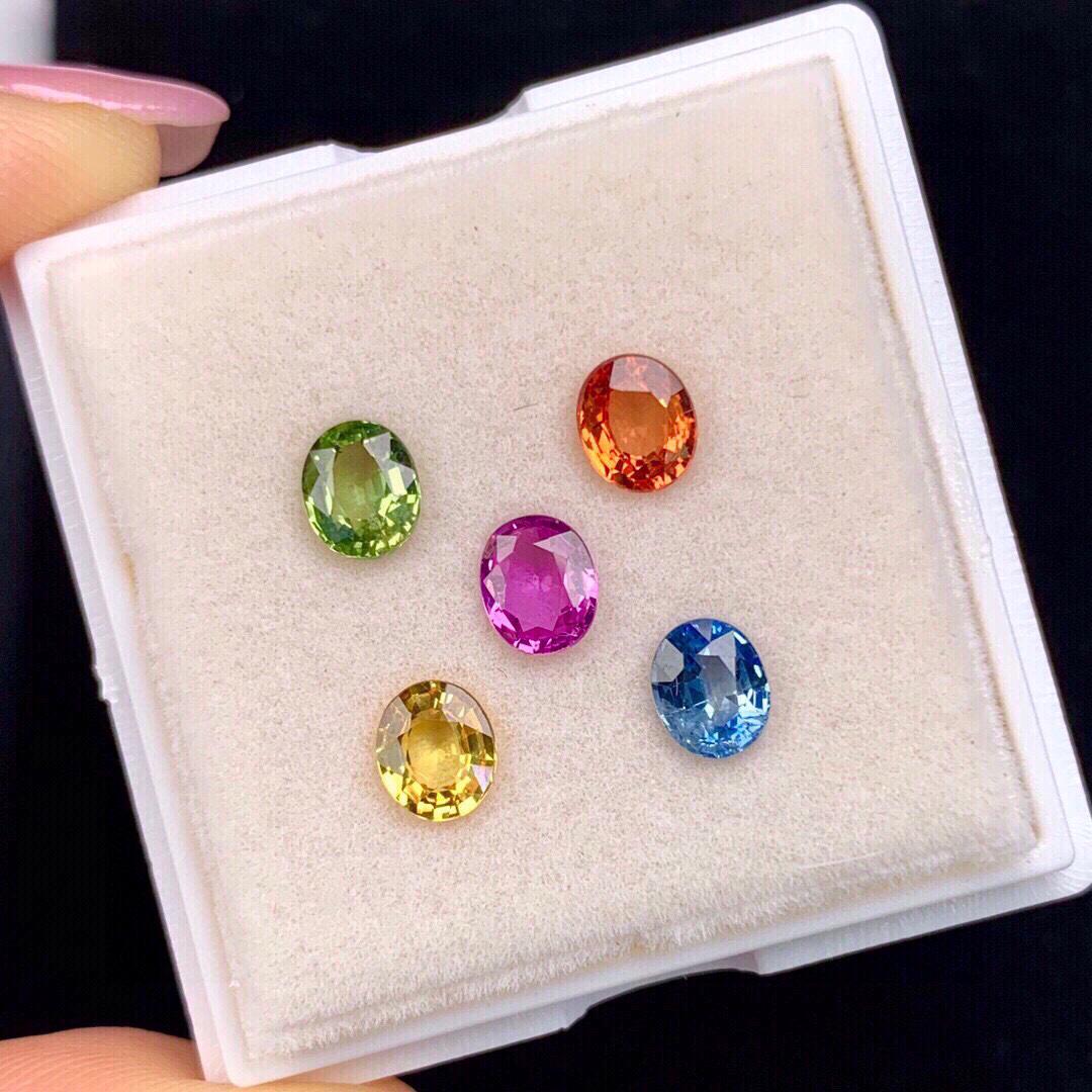 Natural Oval Cut 3.94 Carats Sapphire Loose Gemstone 5 (1 of 6)