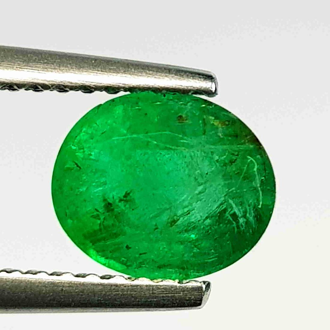 Natural Emerald Oval Cut 1.41 ct: No Reserve! Title: Natural Emerald Oval Cut 1.41 ct Color/Clarity: SI Gemstones: Loosegemstone Carat Weights: 1.41 Size/Dimensions: 7.60 x 6.50 x 4.50 Additional Information: Oval - Zambia Shipping: