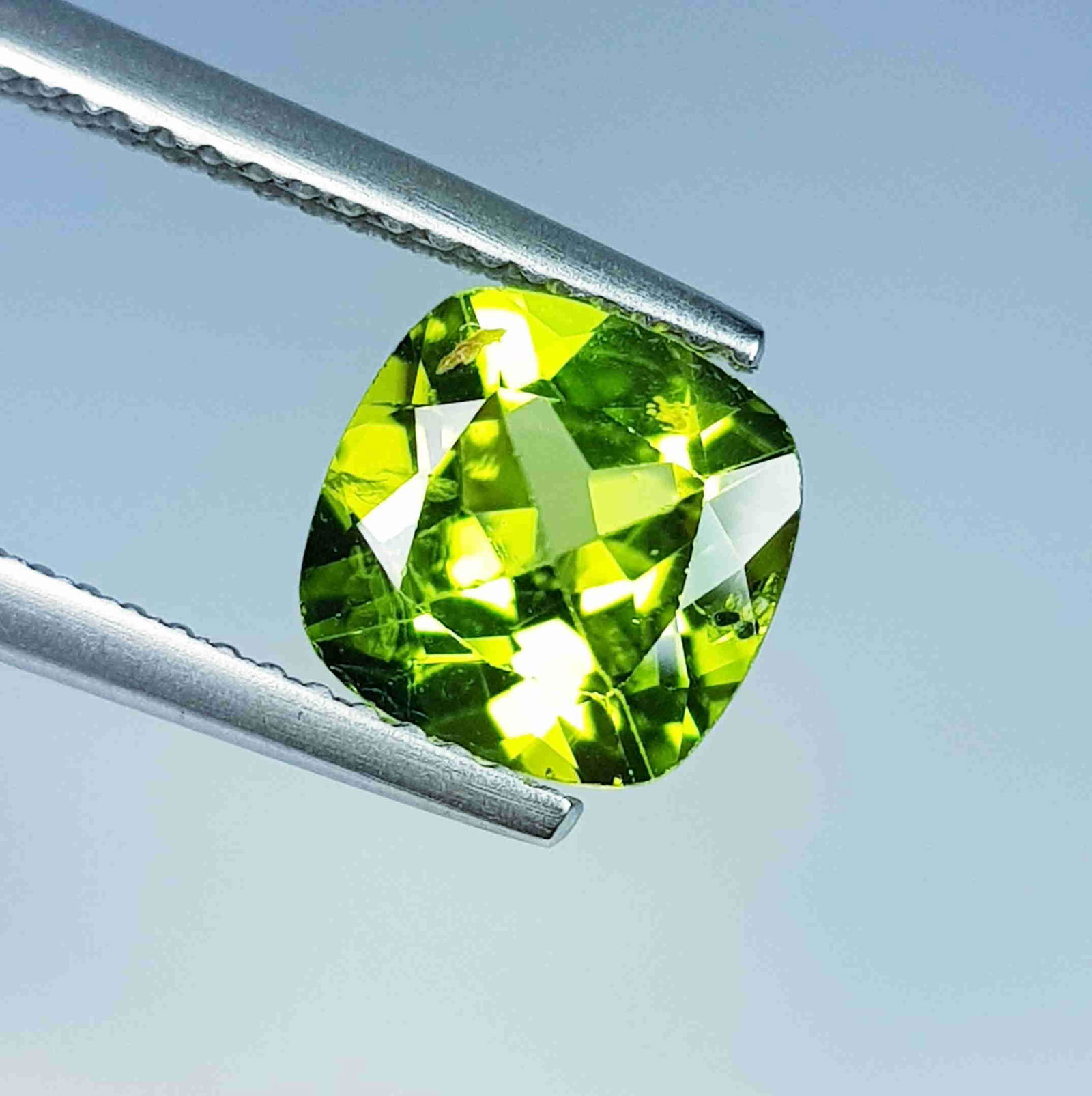 2.23 Ct Natural Peridot Cushion Cut (1 of 4)