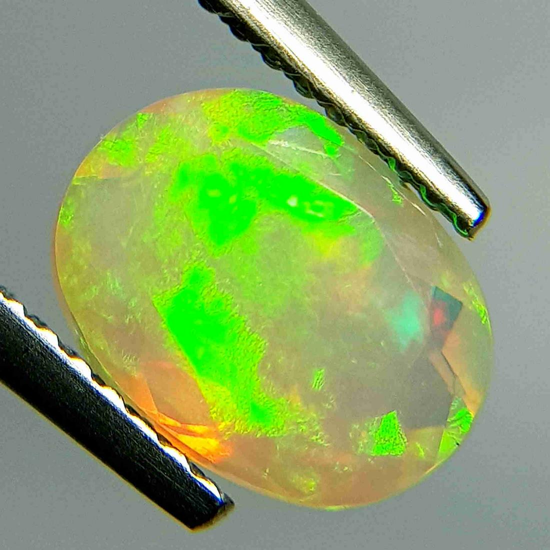 Natural Fire Opal Oval Cut 1.35 ct (1 of 6)