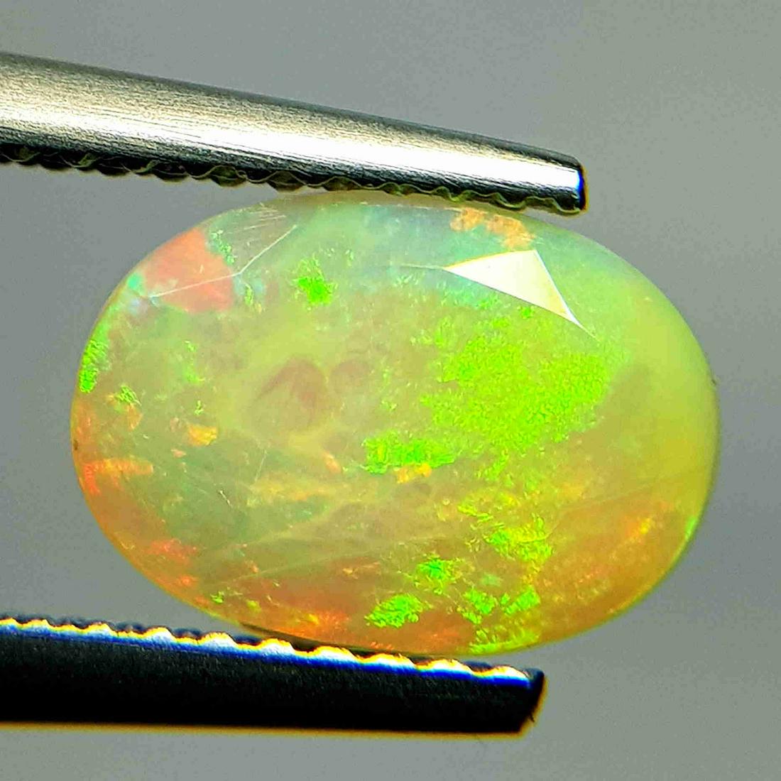 Natural Fire Opal Oval Cut 1.53 ct (1 of 6)