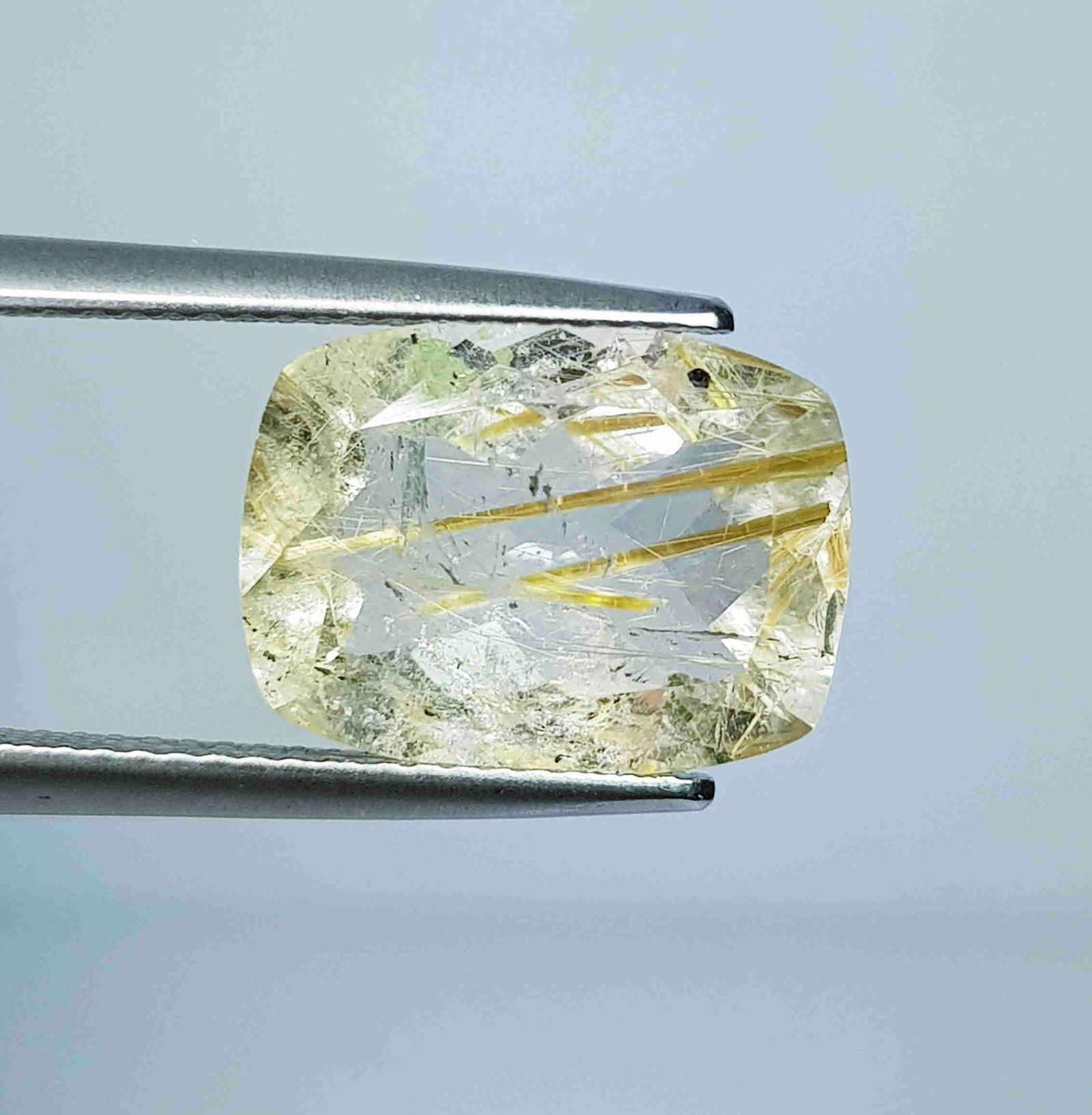 6.34 Ct Natural Golden Rutile Quartz Rectagle Cut (1 of 4)