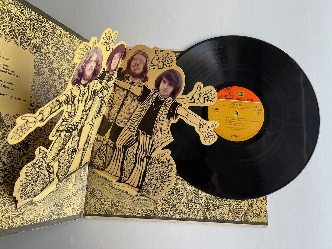 Jethro Tull – Stand Up (1 of 1)