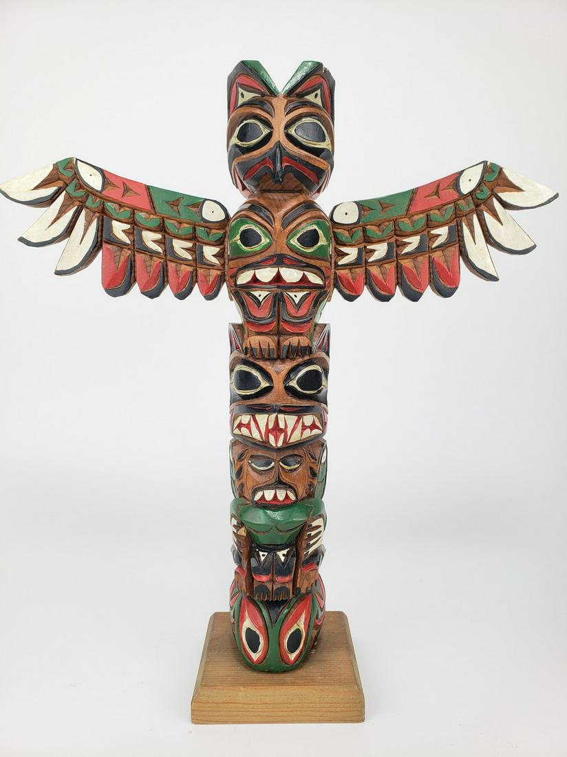 Northwest Native American Totem Pole Eric Williams (1 of 7)