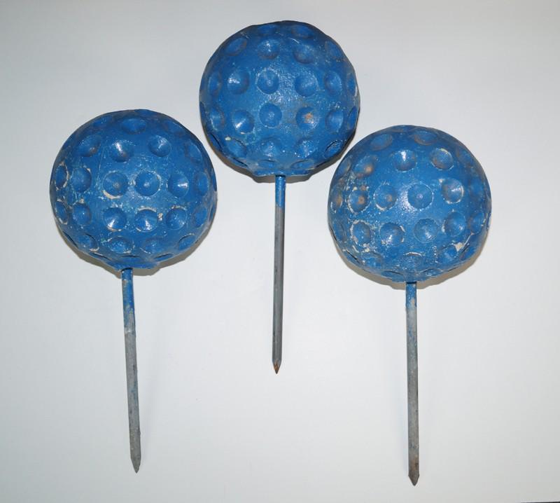 3 - Vintage Blue Golf Ball Green Marker 200 Yards (1 of 8)