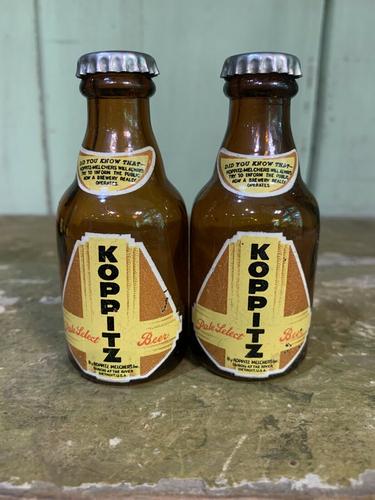1930'S-40'S KOPPITZ PALE LAGER Beer Bottle Glass Salt: Title: 1930'S-40'S KOPPITZ PALE LAGER Beer Bottle Glass Salt Pepper Shaker Provenance/Additional Info: 1930'S-40'S KOPPITZ PALE LAGER Beer Bottle Glass Salt Pepper Shaker Date/Period: approx 1930-40's