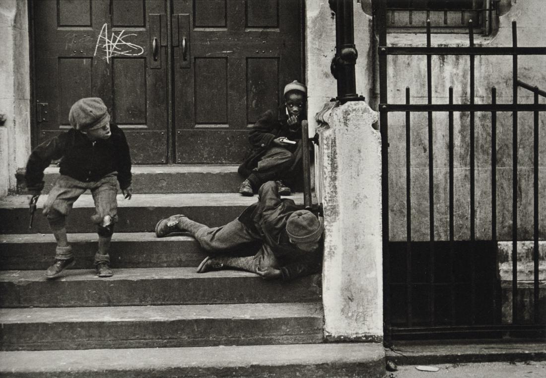 HELEN LEVITT - New York, 1939 (1 of 1)