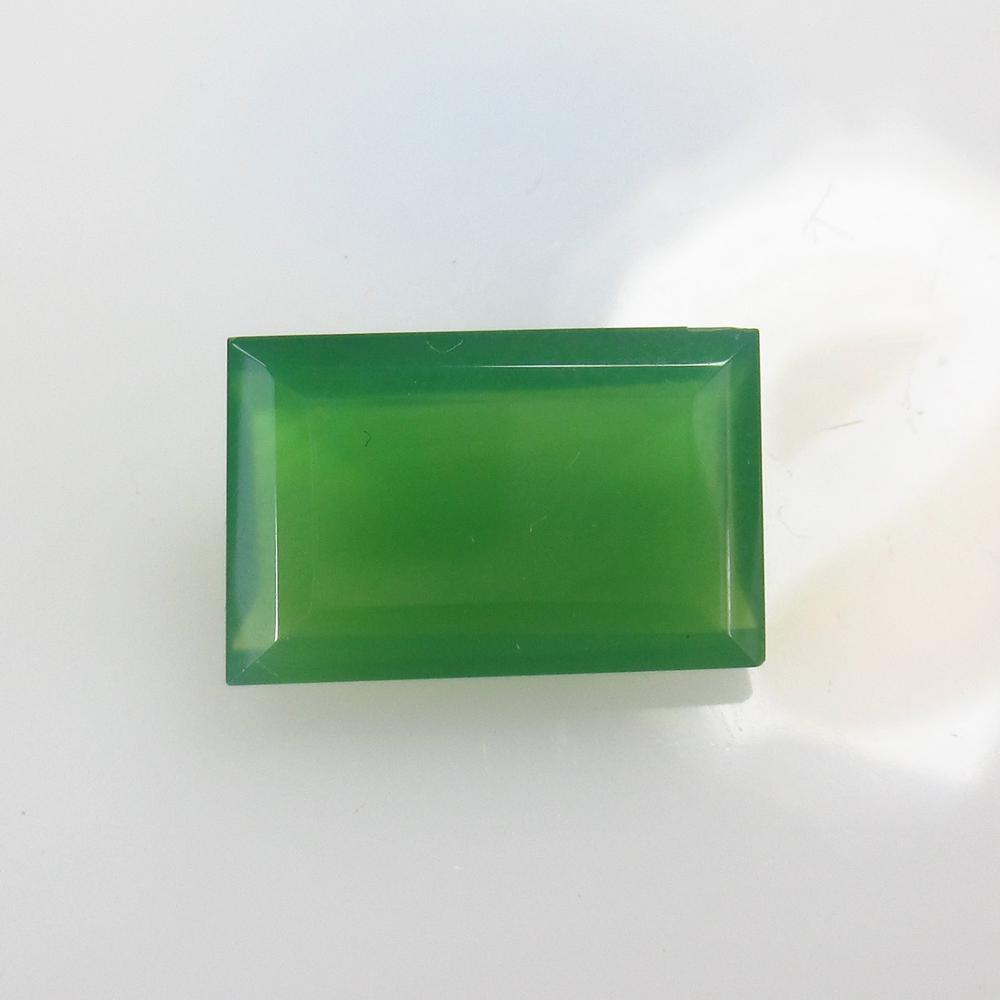 10.18 Ct Natural Green Onyx Rectangle Cut (1 of 2)