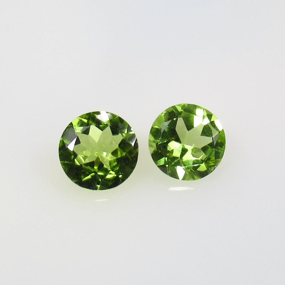 2.26 Ct Natural Pakistan Peridot Round Pair (1 of 2)