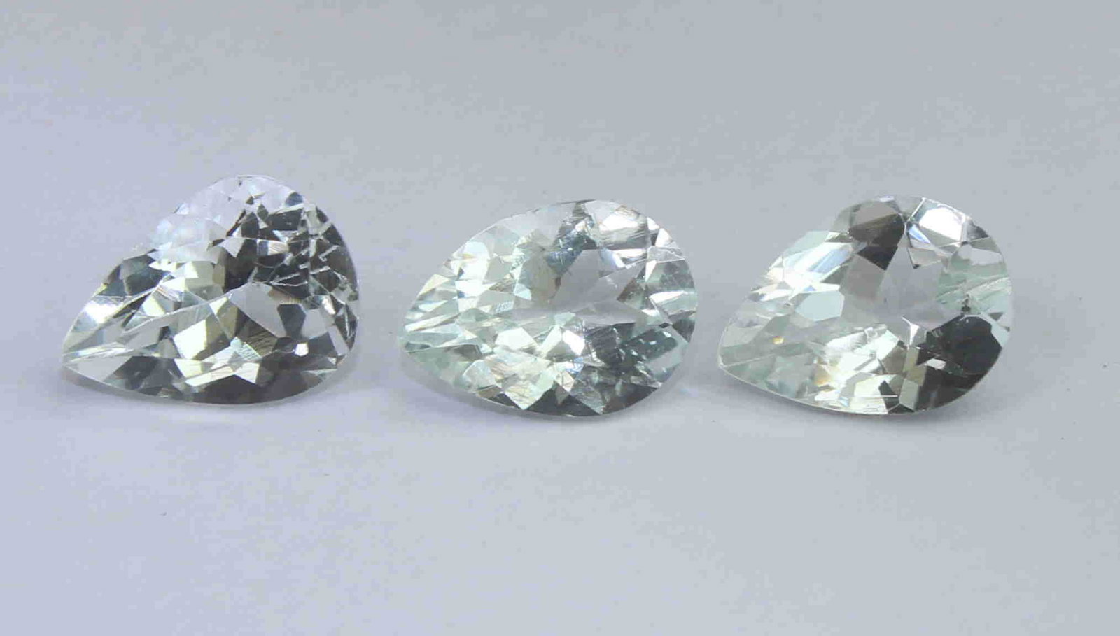 2.27 Cts Natural White beryl Lot: No Reserve! Title: 2.27 Cts Natural White beryl Lot Additional Information: Gemstone : Natural White beryl Origin : Brazil Weight : 2.72 Carats Dimensions : 7.8x5.6x3.3 mm , 7.9x5.6x3.6 mm , 8x5.9x4.6