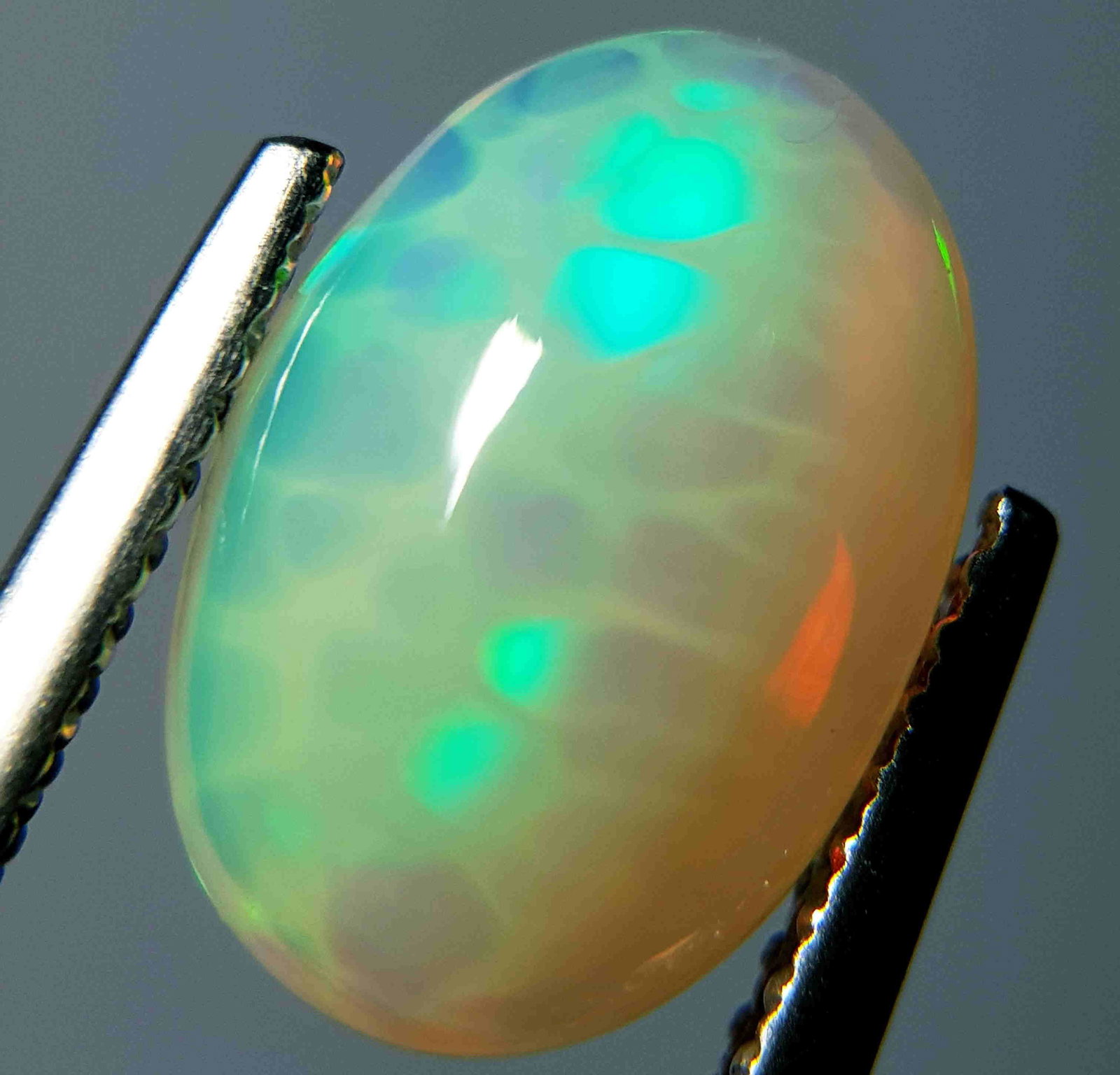 Natural Fire Opal Oval Cabochon 2.08 ct (1 of 4)