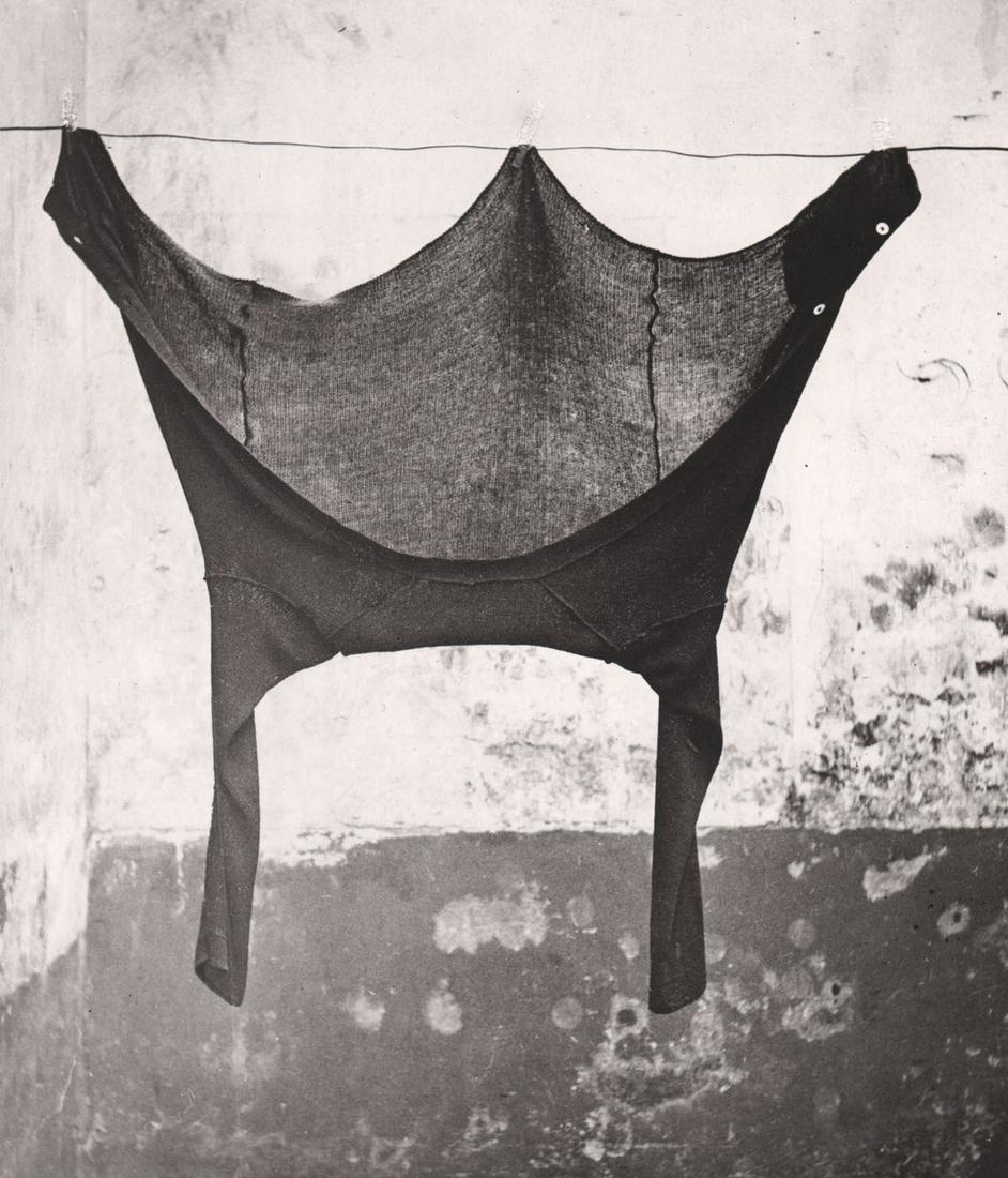 HENRI CARTIER-BRESSON - Untitled, 1931: Artist: HENRI CARTIER-BRESSON Print Title: Untitled, 1931 Printing Date: 1990’s Medium: PhotoLitho Printed in: Switzerland Image Size: approx. 6.5 x 5.5” Henri Cartier-Bresson (August 22, 1908 ��