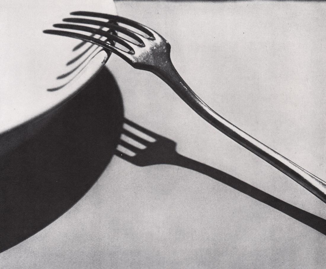 KERTESZ -  Fork, 1928, Paris (1 of 1)
