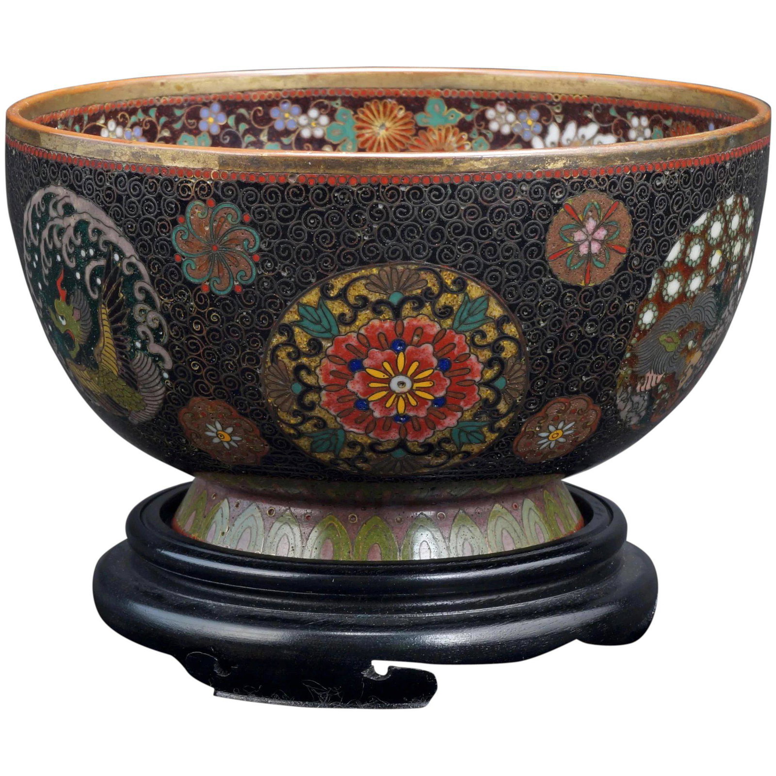 Japanese cloisonné Dragon Bowl Meiji Period: An incredibly beautiful Japanese work of art. The cloisonné work is incredibly intricate and detailed. A heavy base bronze metal has been covered in brass wires and filled in with glass enamels in a 