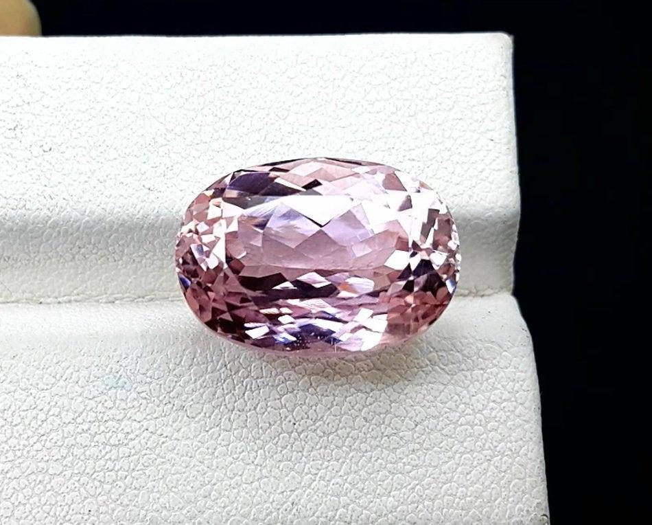 Kunzite, 16.55 cts Natural Pink Kunzite Gemstone From (1 of 4)
