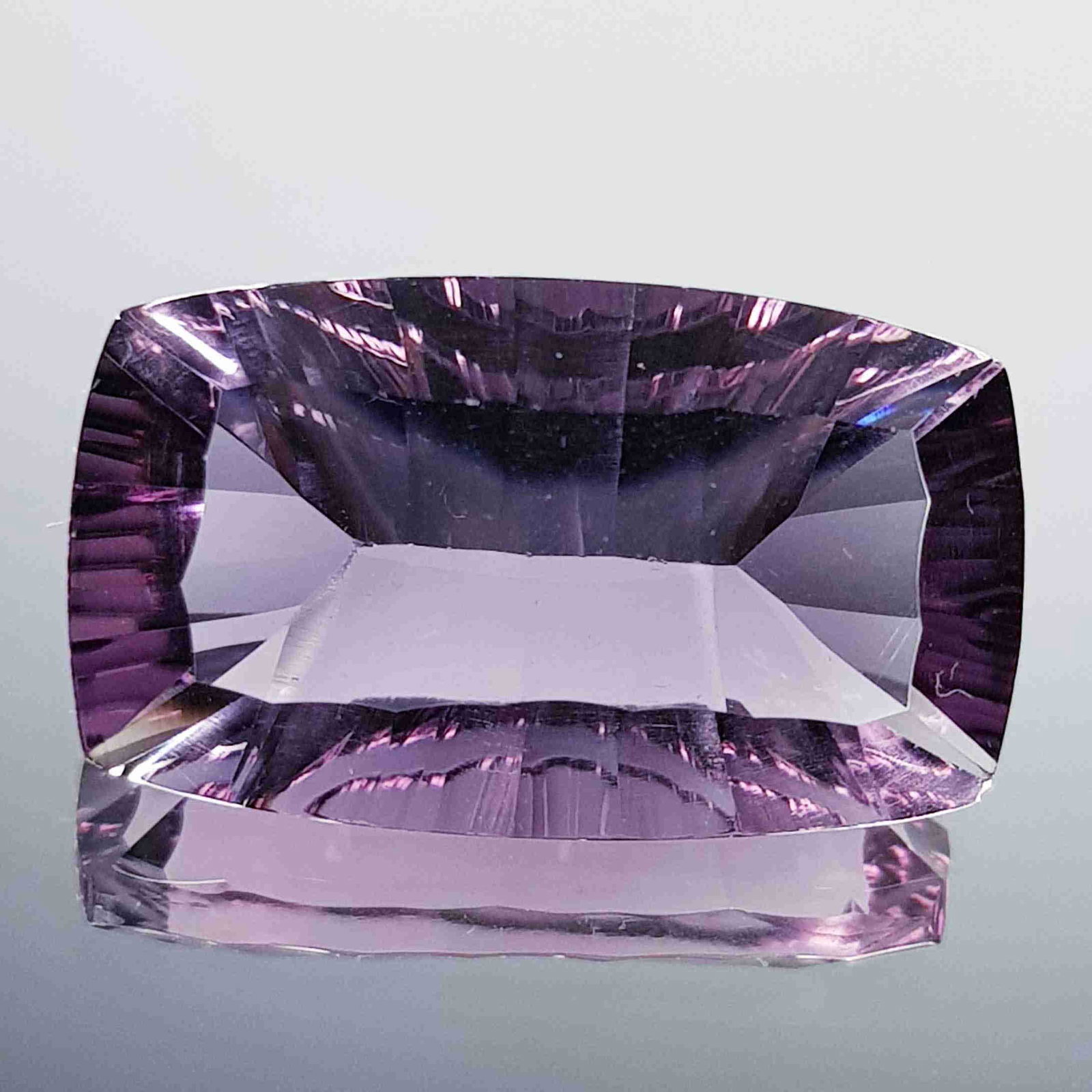 13.95 Ct Exclusive Gem Concave Cut Natural Amethyst (1 of 5)