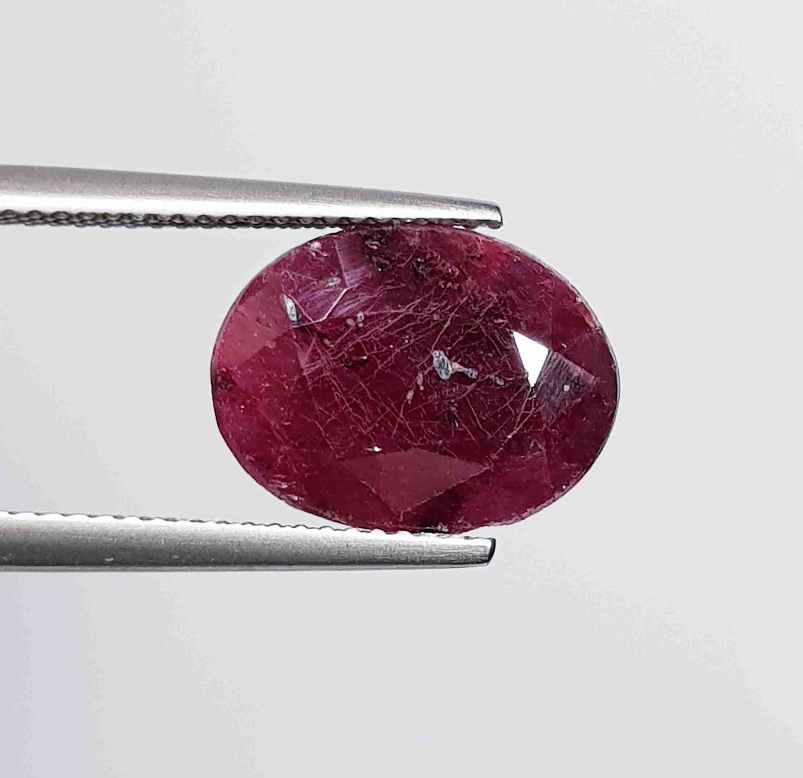 8.20 Ct Natural Faceted Ruby Oval Cut (1 of 4)