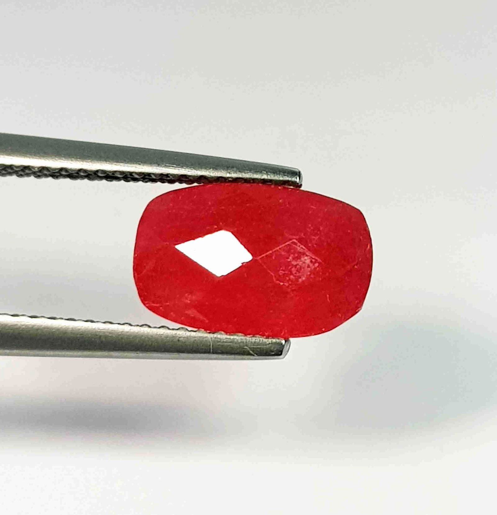 Natural Rhodonite 3.58 ct (1 of 4)