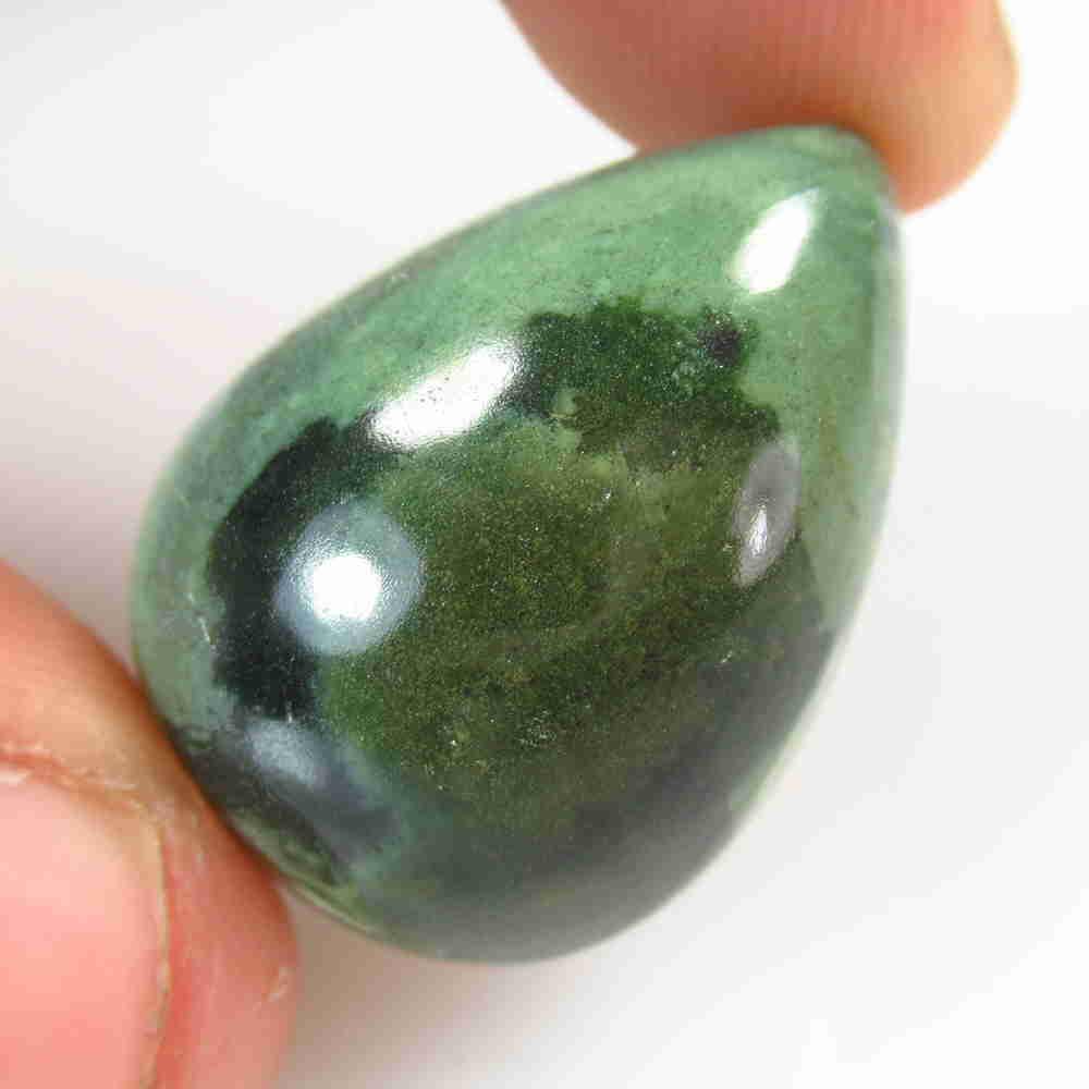 43.22 Ctw Natural Jasper Pear Cabochon: No Reserve! Title: 43.22 Ctw Natural Jasper Pear Cabochon Stone Clarity: Opaque Gemstone: Jasper Size/ Dimensions: 43.22 Carat Weights: 23.00 x 23.00 x 14.80 mm Additional Info: Natural Fine Art on To