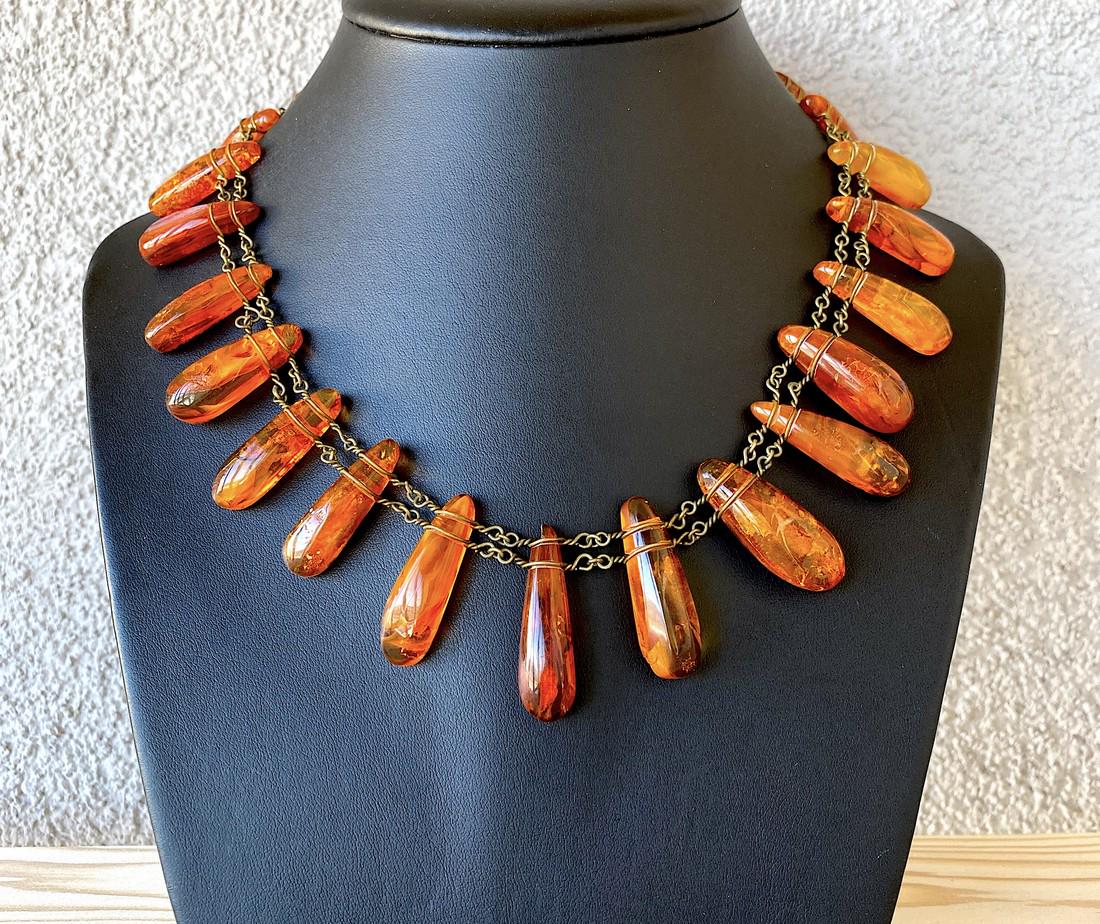 Stunning Amber Cleopatra necklace (1 of 10)