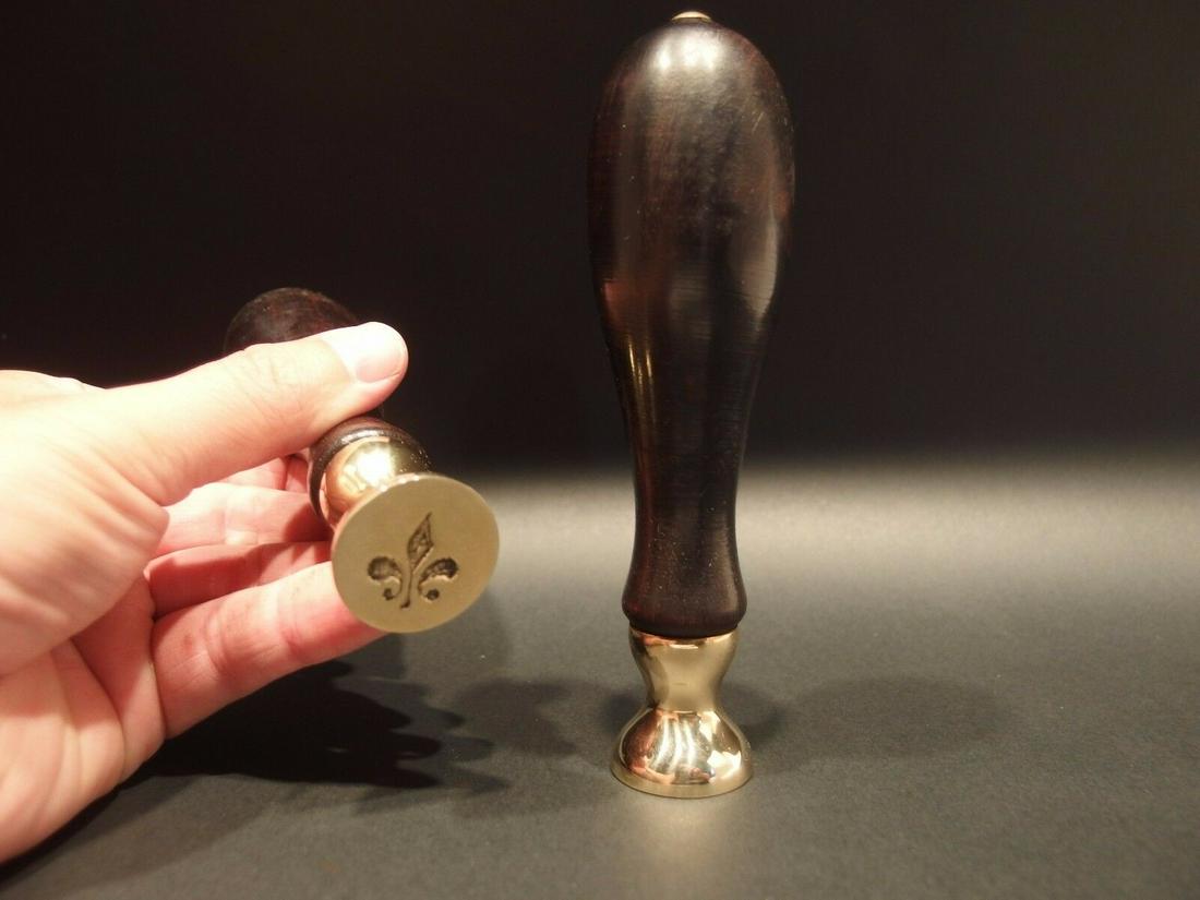 (2) Fleur De Lis & Leaf Wax Seal Set (1 of 14)