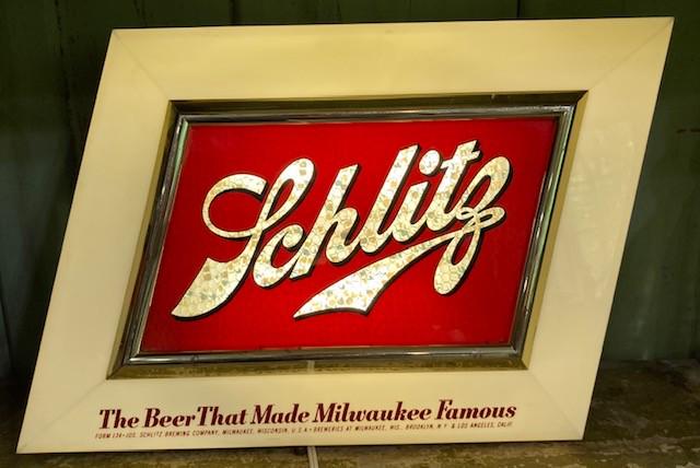 Vintage Schlitz Beer Synchron Motion Lighted Bar Sign (1 of 6)