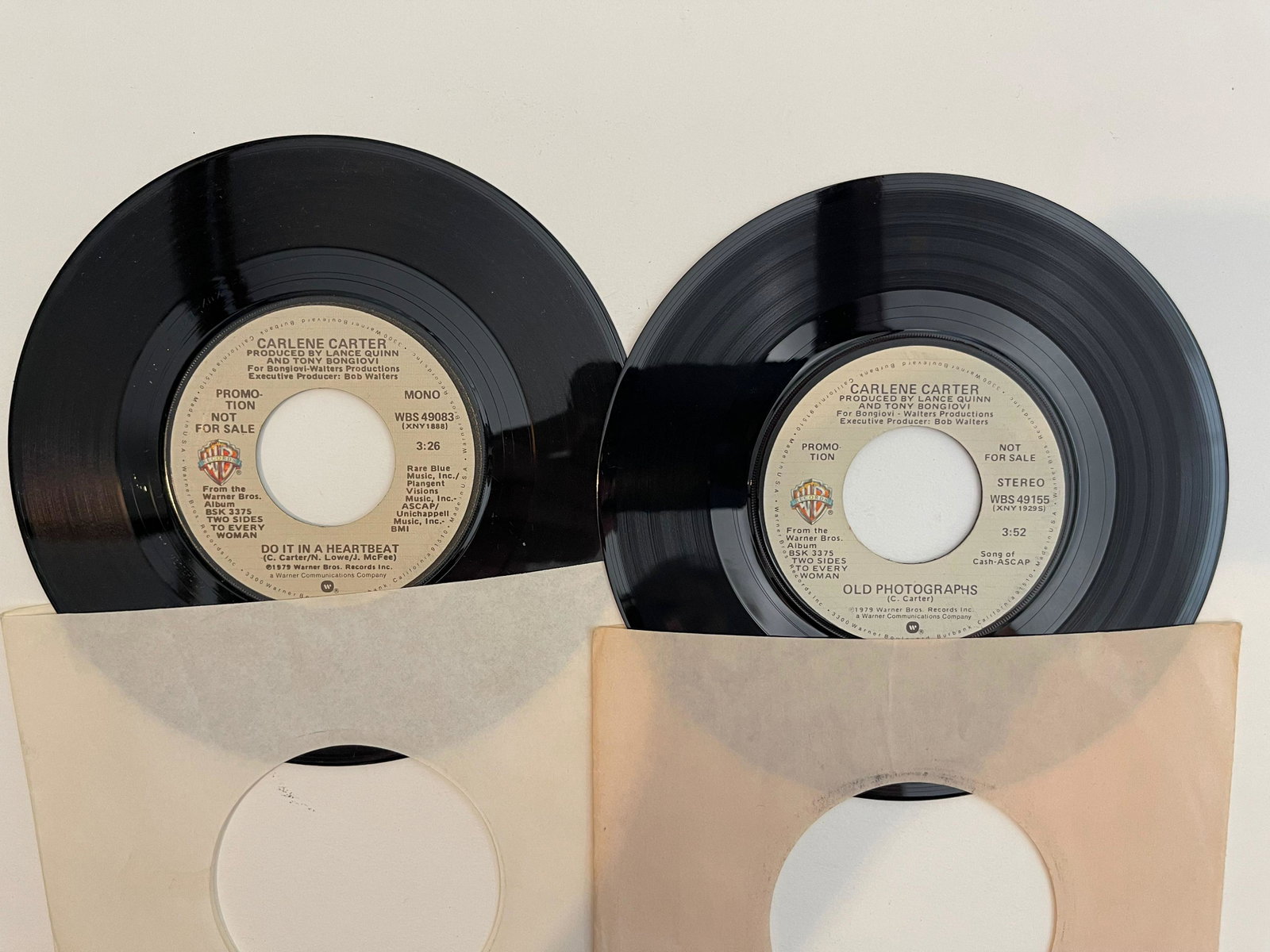 CARLENE CARTER DJ PROMO SET: No Reserve! Carlene Carter – Do It In A Heartbeat Label: Warner Bros. Records – WBS 49083 Format: Vinyl, 7", 45 RPM, Single, Promo, Stereo, Mono Country: US Released: 1979 Genre: Rock, Folk, World