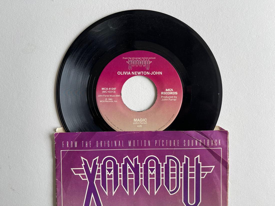 OLIVIA NEWTON JOHN SINGLE (1 of 1)