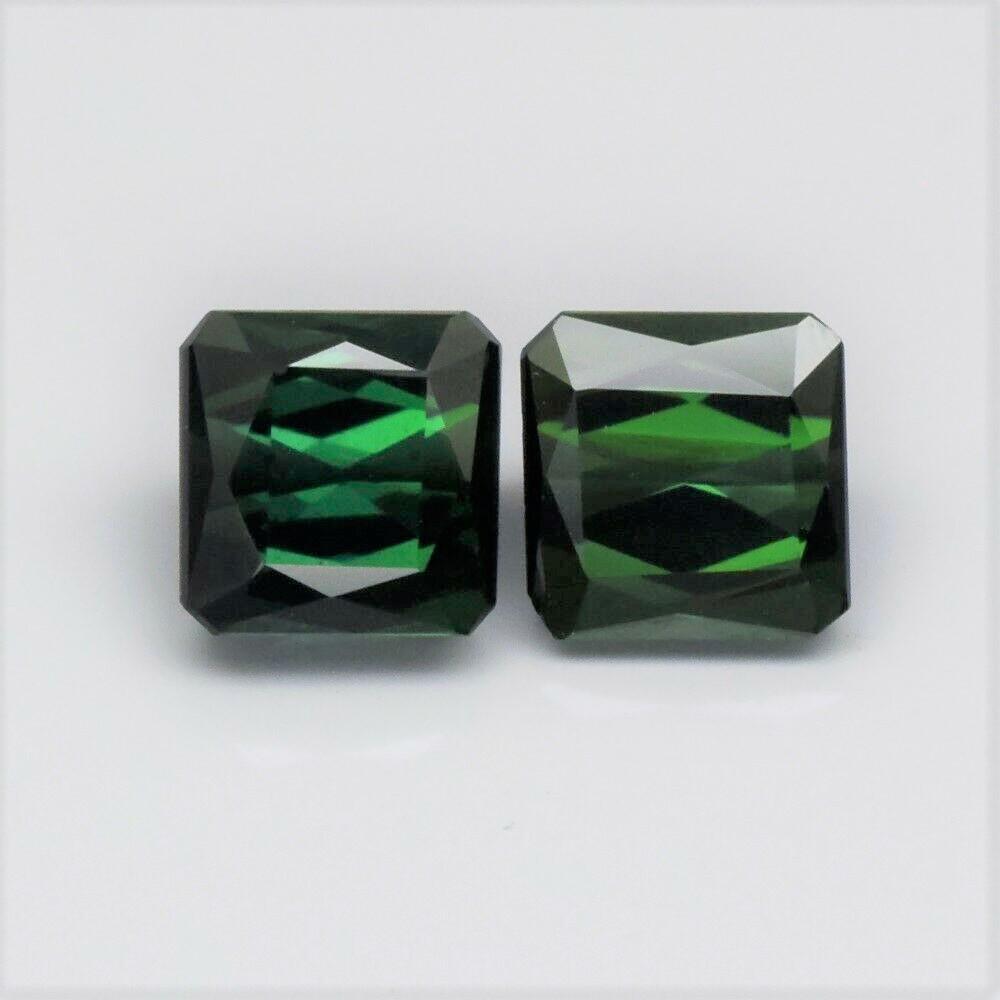 1,89 ct Pair! Natural Green Tourmaline 1,89 ct (1 of 2)