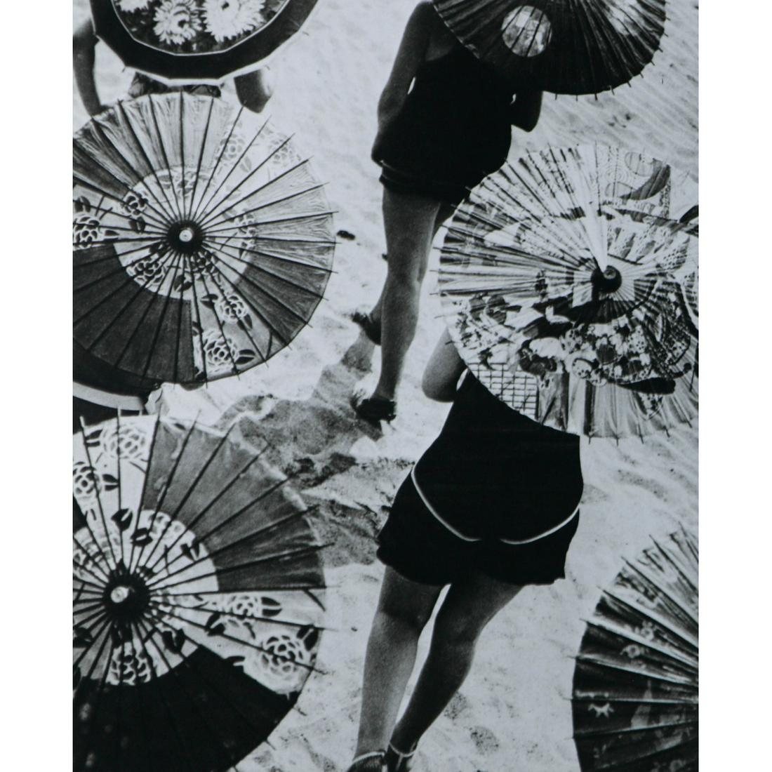 MARTIN MUNKACSI - Fashion, Hungary, 1923-7: Artist: MARTIN MUNKACSI Print Title: Fashion, Hungary, 1923-7 Medium: Sheet-fed Gravure Printing Date: 1970's Printed in England Image Size Approx. 8.5 X 7 inches Martin Munkacsi (1896-1963) was a Hun