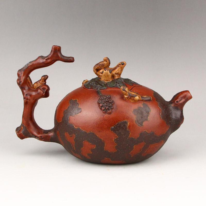 Chinese Yixing Zisha Clay Squirrel Teapot w Artist: Title: Chinese Yixing Zisha Clay Squirrel Teapot w Artist Signed Origin: Chinese Date/Period: after 1940 Materials: Clay Dimensions: Dimension: 182 x 122 x 96 (mm) 7.17 x 4.80 x 3.78(inches) Weight: 0