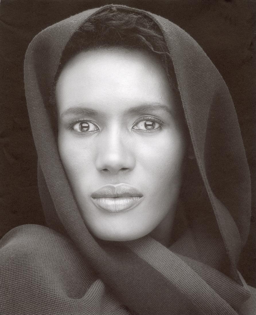 ROBERT MAPPLETHORPE - Grace Jones, 1988: Artist: Robert Mapplethorpe Title: Grace Jones, 1988 Medium: Duotone Photo Litho, 1992, Italy Dimensions: 9.65x11.9" Description: Heat Wax Mounted on 12x16" Conservation Board Artist Bio: Robert Mappl