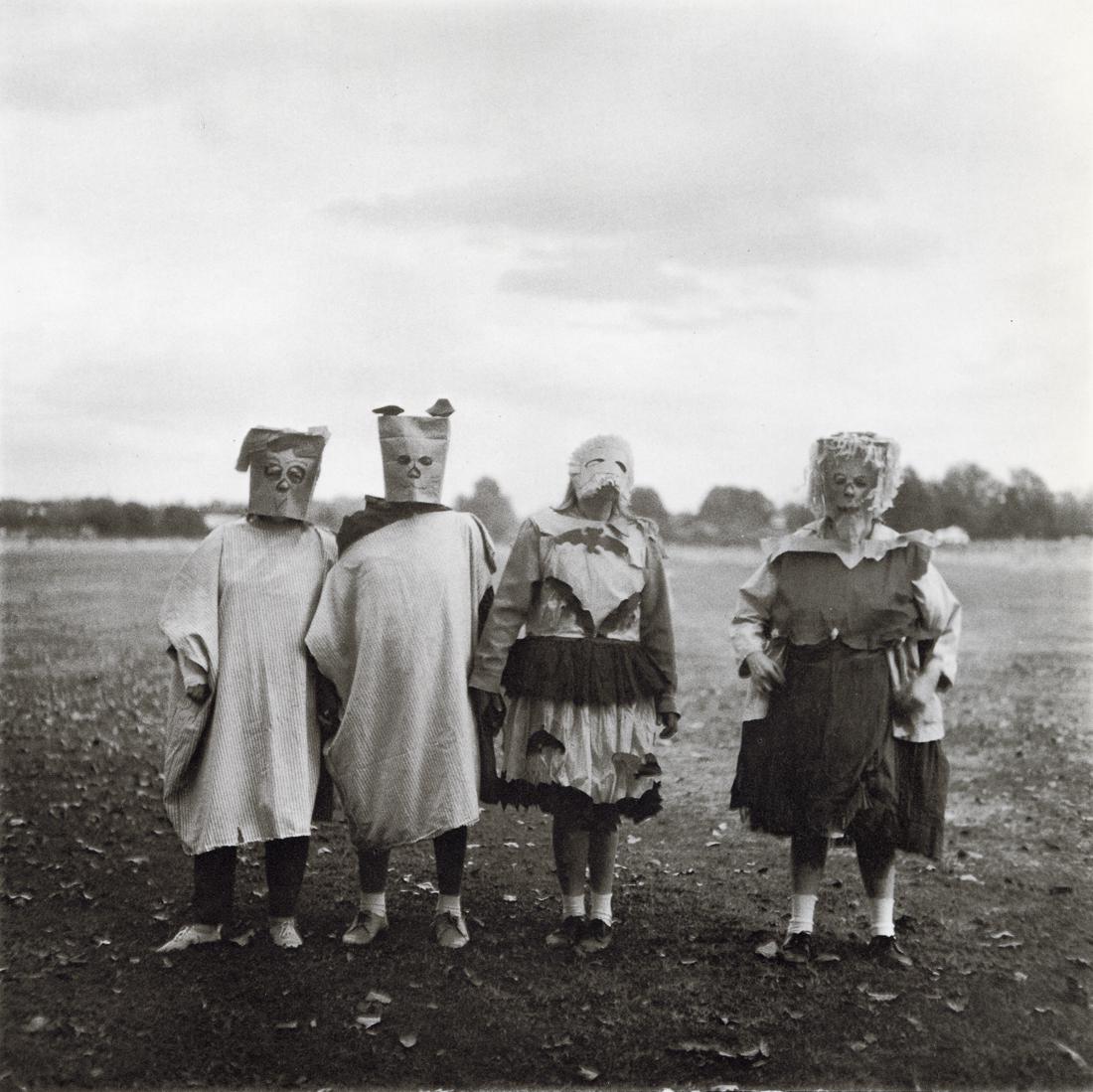 DIANE ARBUS - Untitled 4, 1970-71 (1 of 1)