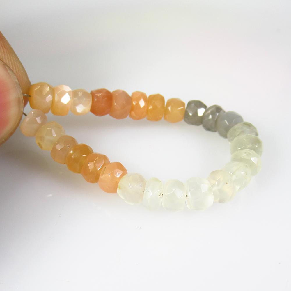 20.50 Ct Natural 26 Drilled Moonstone Round Beads: No Reserve! Title: 20.50 Ct Natural 26 Drilled Moonstone Round Beads Color/Clarity: Transparent Gemstone: Natural Moonstone Beads Carat Weight: 20.5 Size/Dimensions: 5.30 to 5.60 mm / 26 PC's Addition