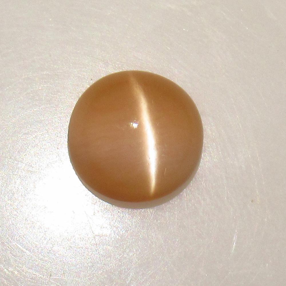 4.29 Ct Natural Moonstone Round Cab: No Reserve! Title: 4.29 Ct Natural Moonstone Round Cab Color/Clarity: Semi-Transparent Gemstone: Natural Moonstone Carat Weight: 4.29 Size/Dimensions: 11.00 x 11.00 x 5.20 mm Additional Information: N