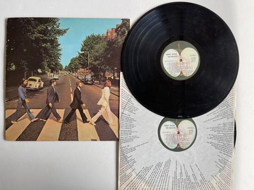 THE BEATLES - ABBEY ROAD WITH 2 ALBUMS (1 of 1)