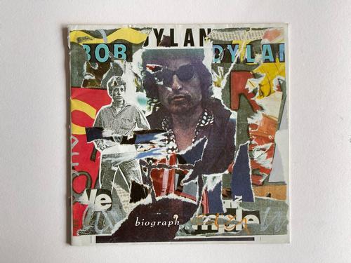 BOB DYLAN BIOGRAPH BOOKLET (1 of 1)