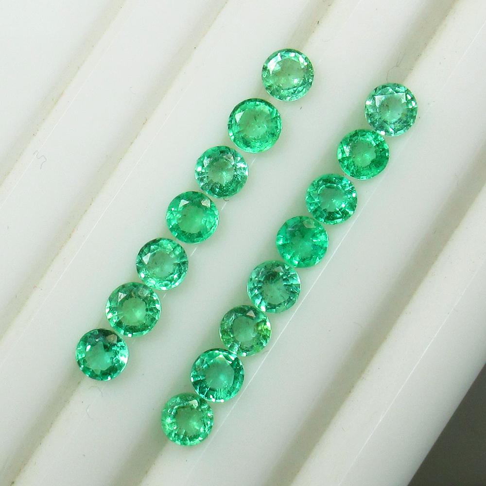3.50 Ct Natural 15 Colombian Emerald Round Set (1 of 2)