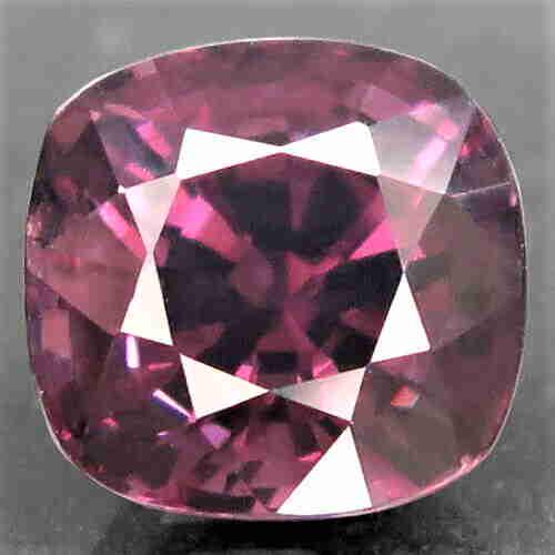 natural pink spinel-3,38 ct 1,2: Title: natural pink spinel-3,38 ct 1,2 Color/Clarity: pink vvs Gemstone: Natural Pink Spinel 3,38 ct Carat Weight: 3,38 ct Size/Dimensions: 8,8x8,3x6,5 Origin: burma Reserve: $180.00 Shipping: