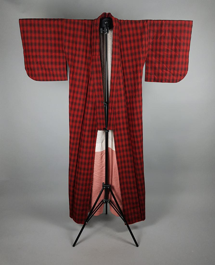 BLACK & RED HEMP KIMONO (1 of 6)