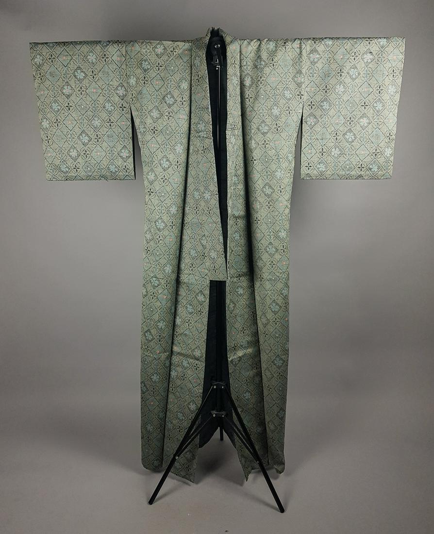 GEOMETRIC PATTERN KIMONO (1 of 5)