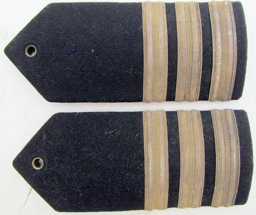 US WWII MILITARY OFFICER UNIFORM SHOULDER BOARDS (1 of 1)