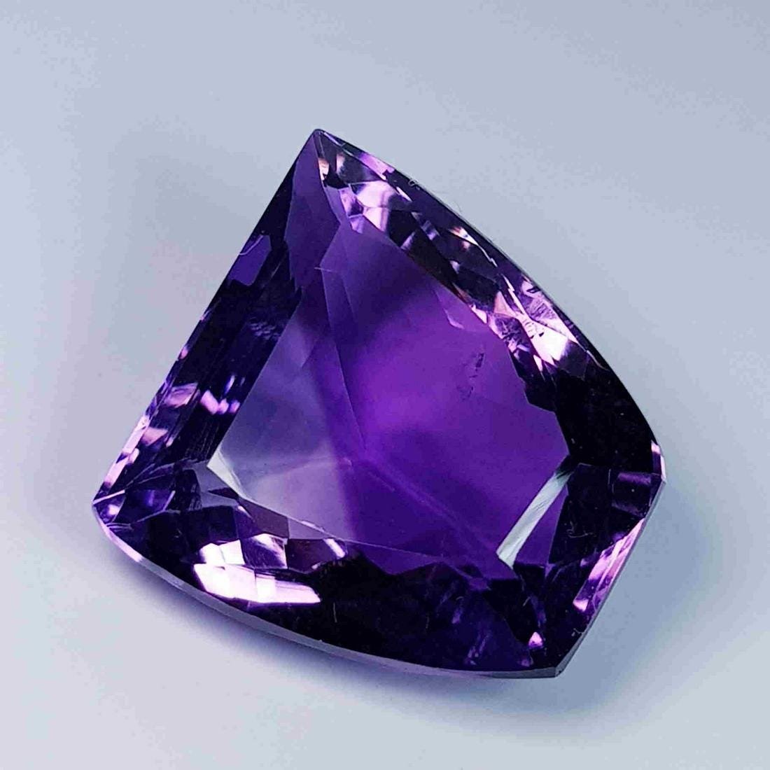 Natural Amethyst Fancy Cut 10.40 ct (1 of 5)
