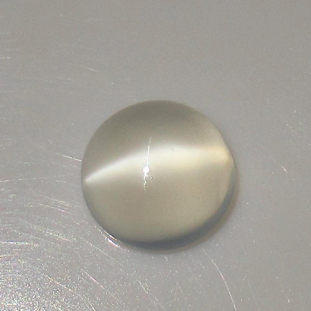 3.87 Ctw Natural Moonstone Round Cab: No Reserve! Title: 3.87 Ctw Natural Moonstone Round Cab Stone Clarity: Semi-Transparent Gemstone: Moonstone Carat Weight: 3.87 Size/Dimensions: 10.00 x 10.00 x 5.30 mm Additional Information: Nice Rou