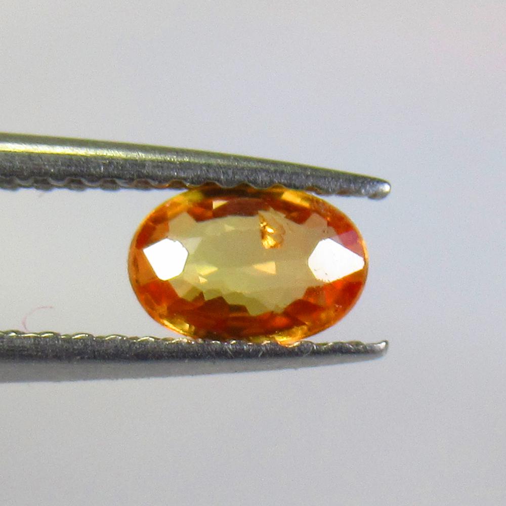 0.55 Ctw Natural Orange Sapphire Oval Cut (1 of 2)