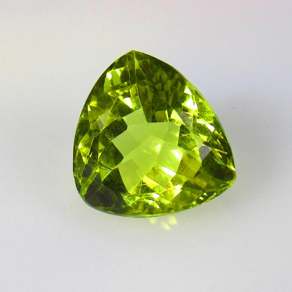 7.87 Ctw Natural Lemon Quartz Trillion Cut: No Reserve! Title: 7.87 Ctw Natural Lemon Quartz Trillion Cut Stone Clarity: VVS Gemstone: Lemon Quartz Carat Weight: 7.87 Size/Dimensions: 13.10 x 12.50 x 8.80 mm Additional Information: Good Luster 