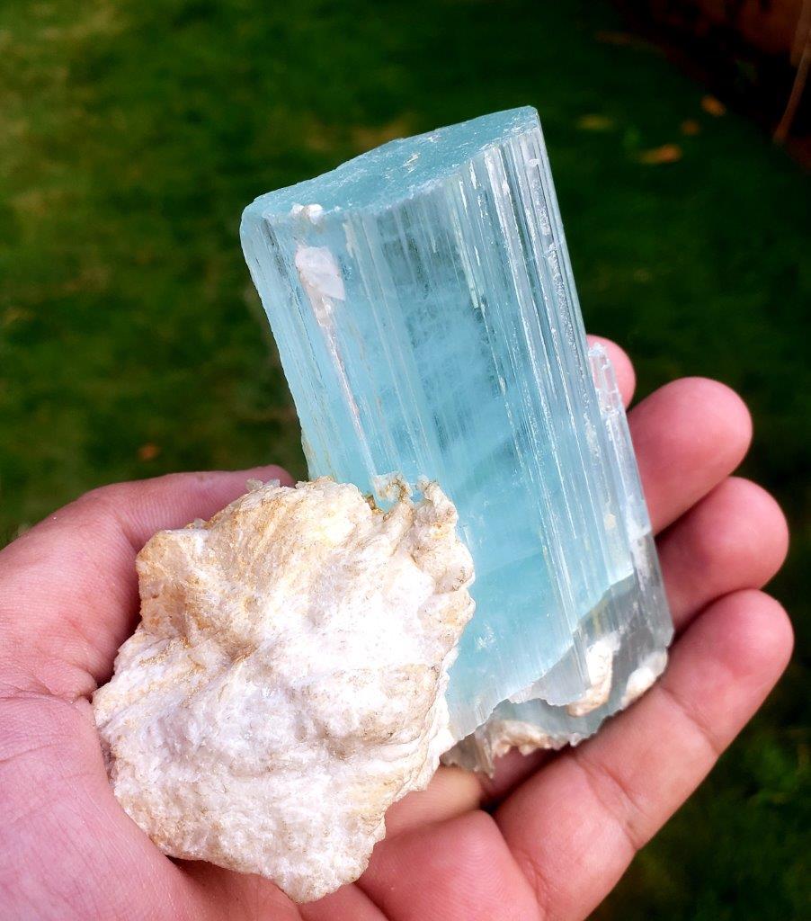 286.3 Grams High Grade Standing Aquamarine With (1 of 5)