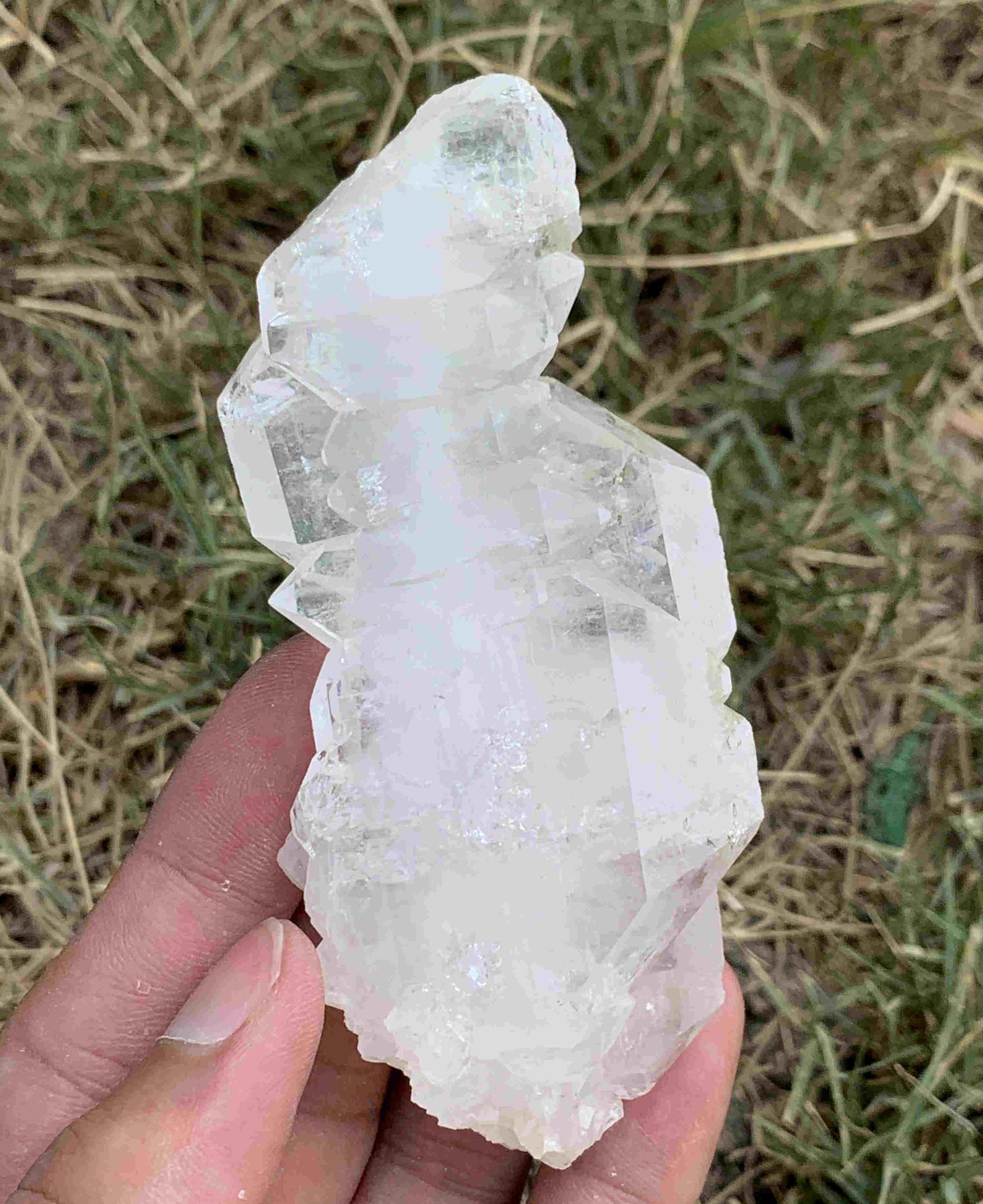 120 Gram Well Terminated Natural Fadan Quartz Specimen: Title: 120 Gram Well Terminated Natural Fadan Quartz Specimen Weight: 120 Gram Size/Dimensions: 98x45x20 mm Origin: Pakistan Reserve: $30.00 Shipping: Domestic: Flat-rate of $15.00 to anywhere within 