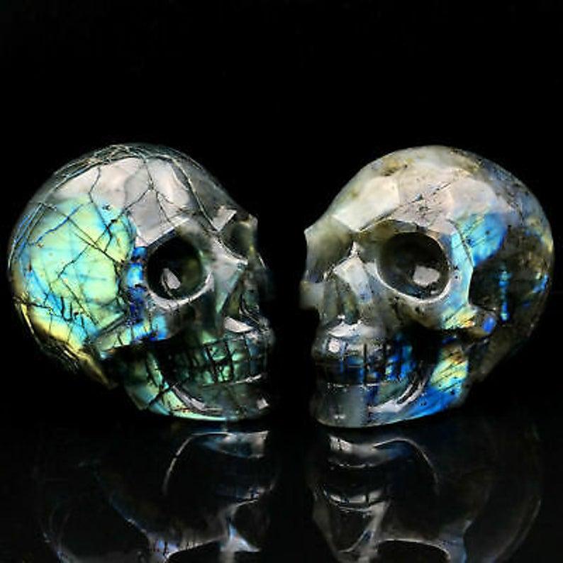 2.0“ Natural Labradorite Quartz SKull Crystal: Description Material: Crystal Condition: Brand New Size(Approx)2inch Weight(Approx)?90g+ Random shipment of goods Colour: As shown in figure Origin: China Reserve: $15.00 Shipping: Domestic: