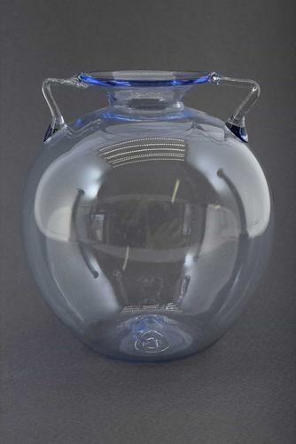Vittorio Zecchin - Vintage Murano Glass vase: Title: Vittorio Zecchin - Vintage Murano Glass vase Maker: Vittorio Zecchin - Pauly & C. Origin: Murano Date/Period: 1930 Materials: glass Size: 11 x 10 cm 125 grams Description: Vintage Murano glass 